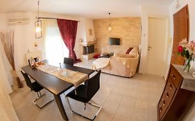 A Quiet Apartment Close To The Sea
